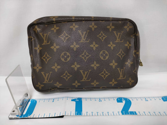 LOUIS VUITTON Monogram M47524 True Toilet 23 Pouch