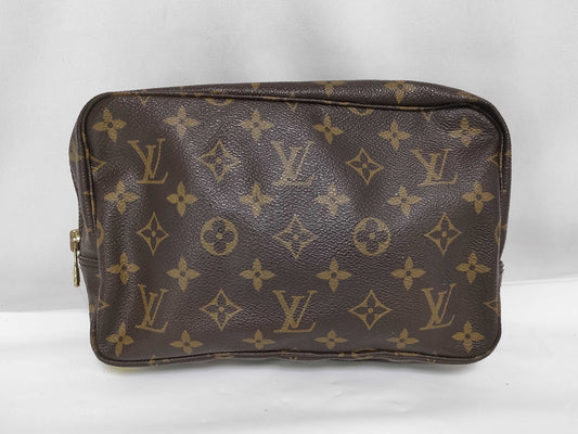 LOUIS VUITTON Monogram M47524 True Toilet 23 Pouch