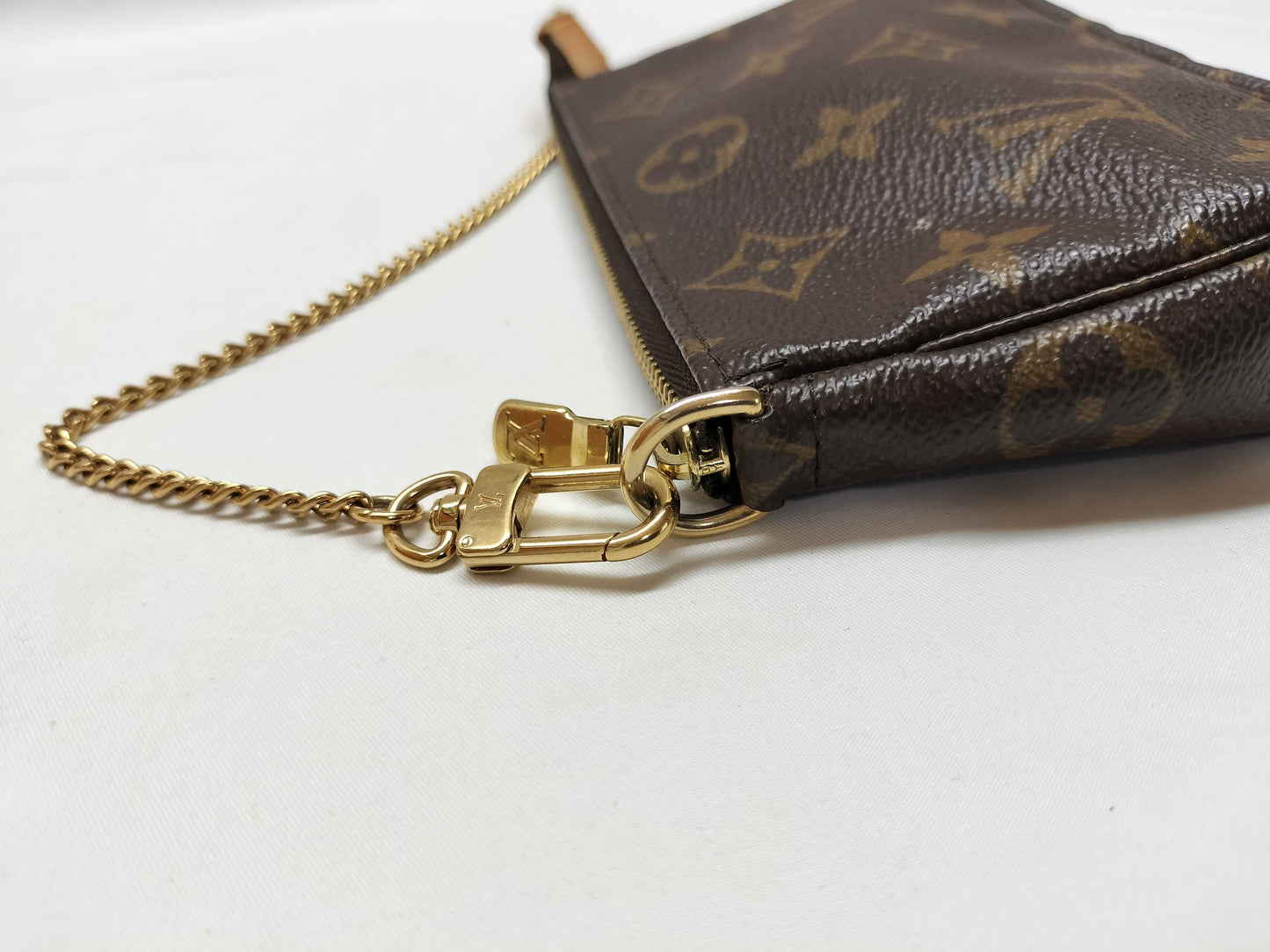 LOUIS VUITTON Monogram M58009 Mini Pochette Accessory Pouch