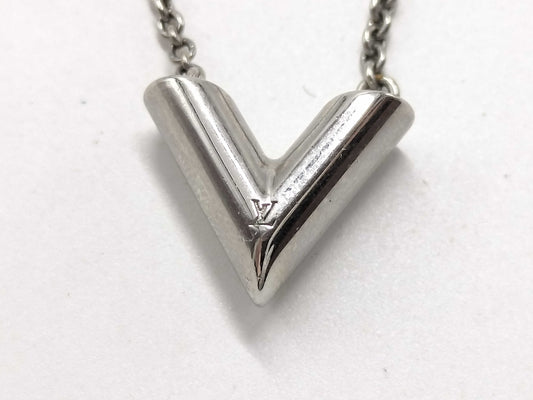 LOUIS VUITTON M63197 Essential V Torn Necklace