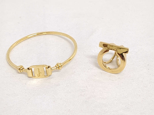 Salvatore Ferragamo Gancini Scarf Ring/Vara Bangle Set Bracelet/Bangle