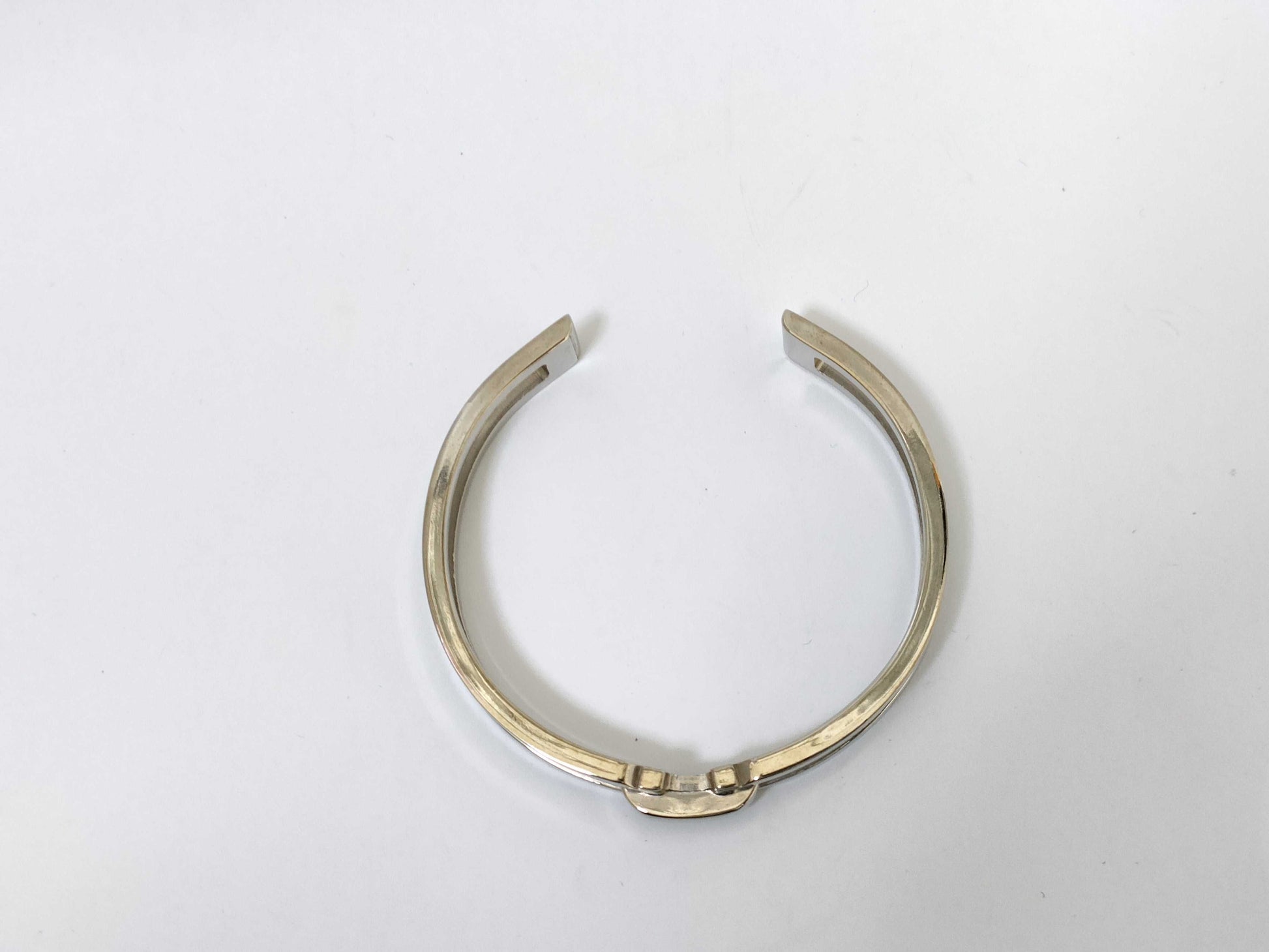 Salvatore Ferragamo Gancini Bangle in Silver