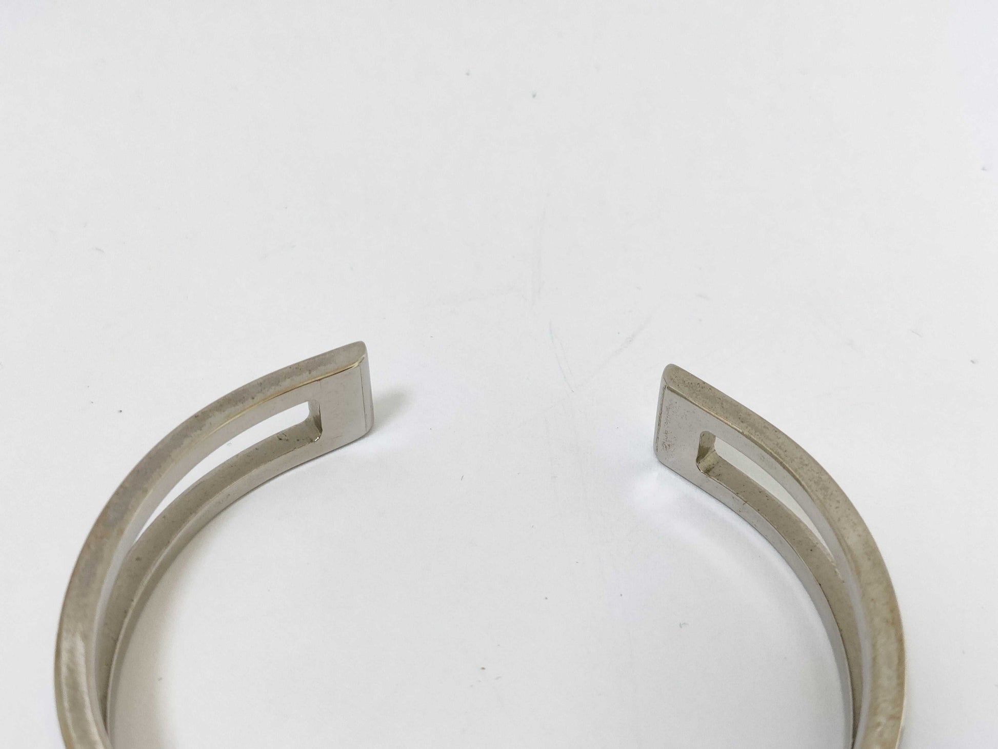 Salvatore Ferragamo Gancini Bangle in Silver