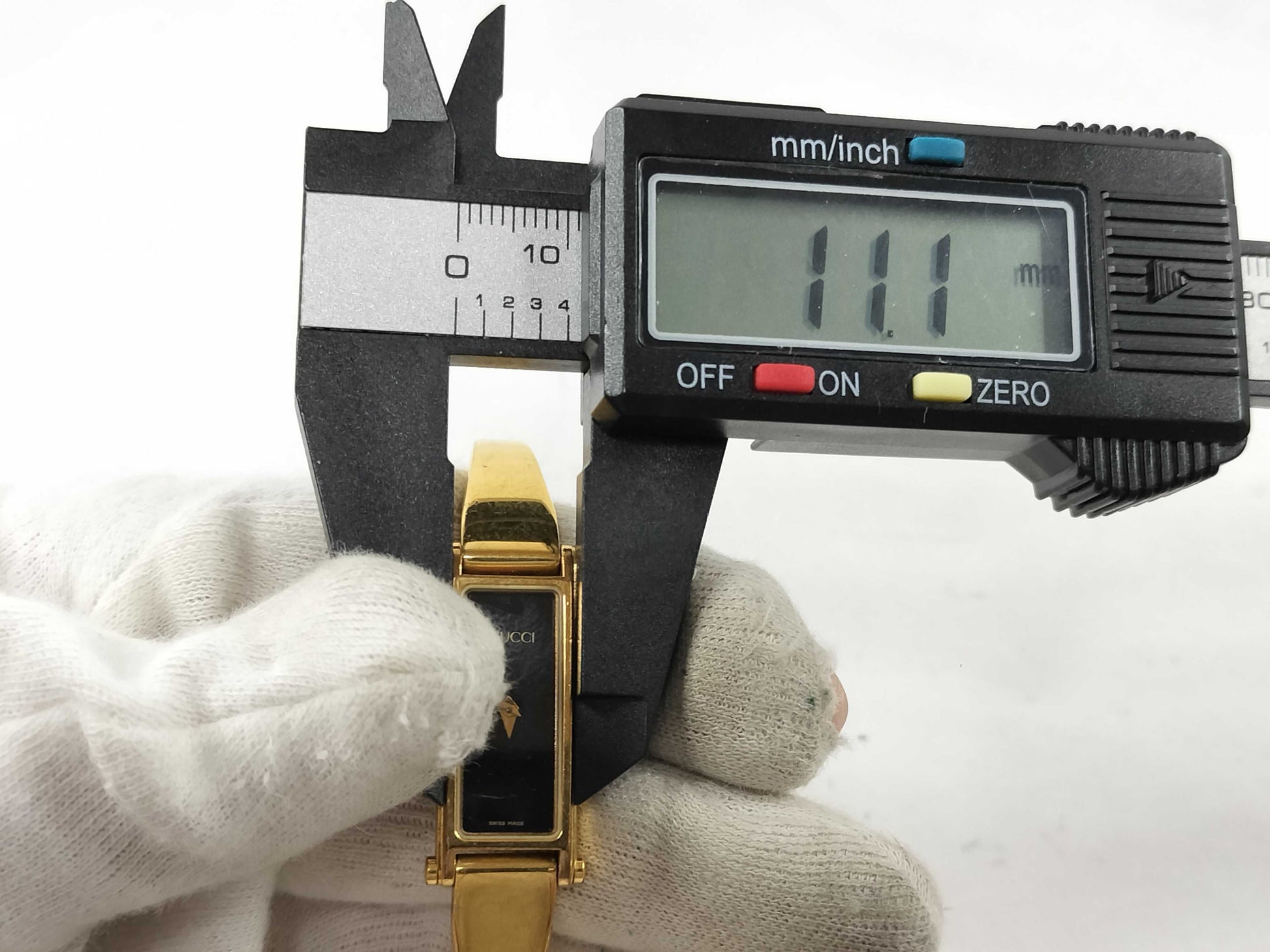 GUCCI 1500 Quartz Women's Watch