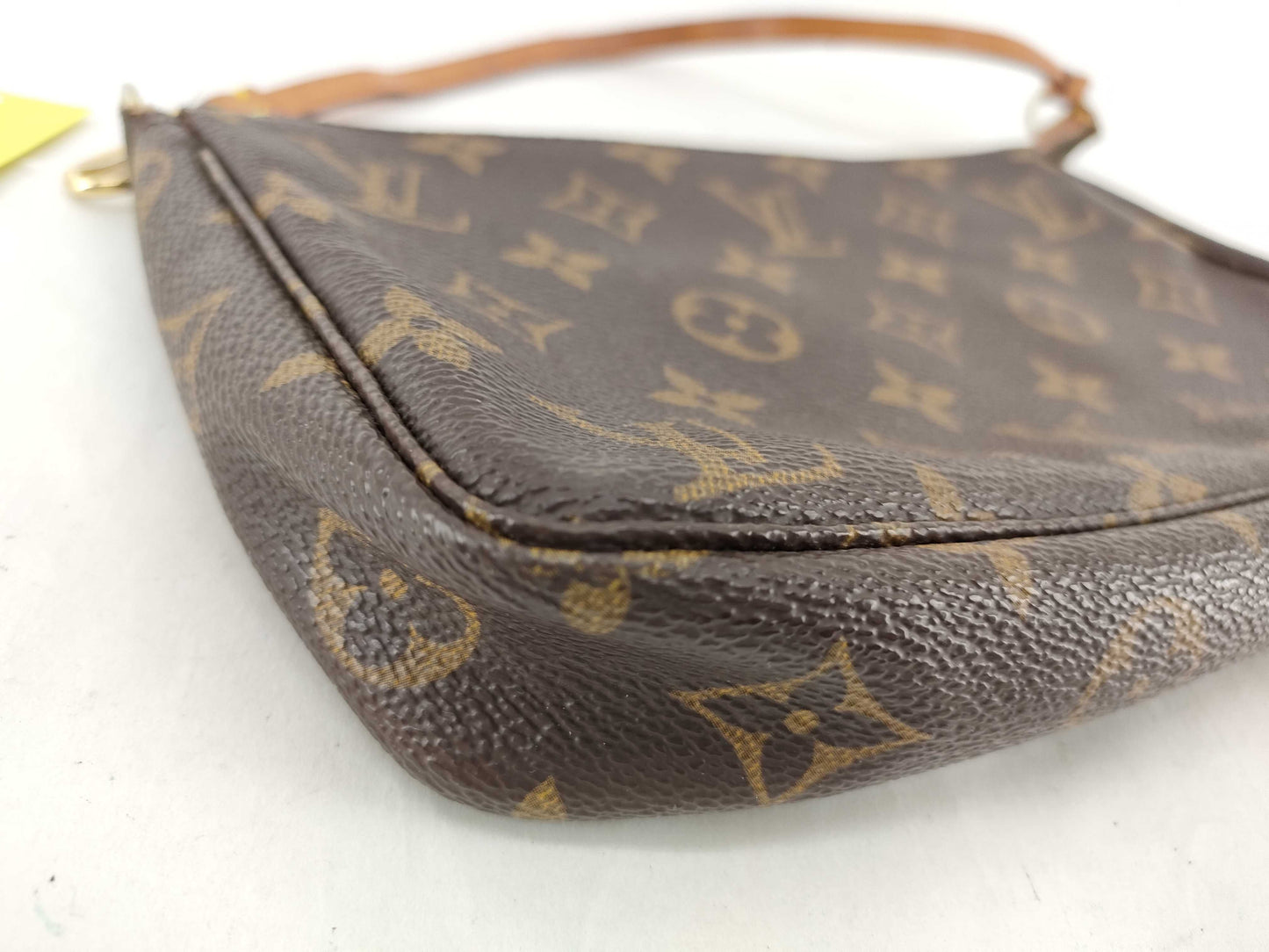 LOUIS VUITTON Monogram Pochette Accessoires Pouch