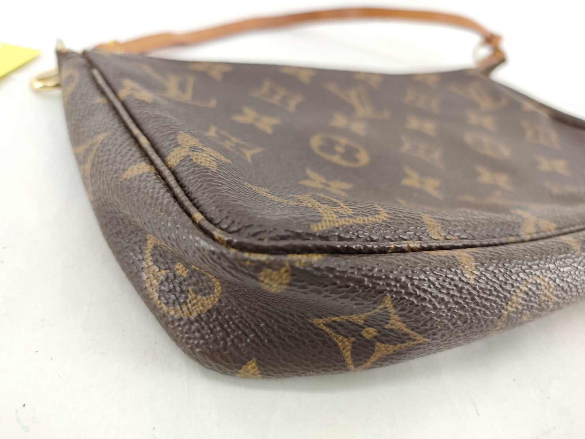 LOUIS VUITTON Monogram Pochette Accessoires Pouch