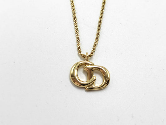 Dior logo necklace necklace