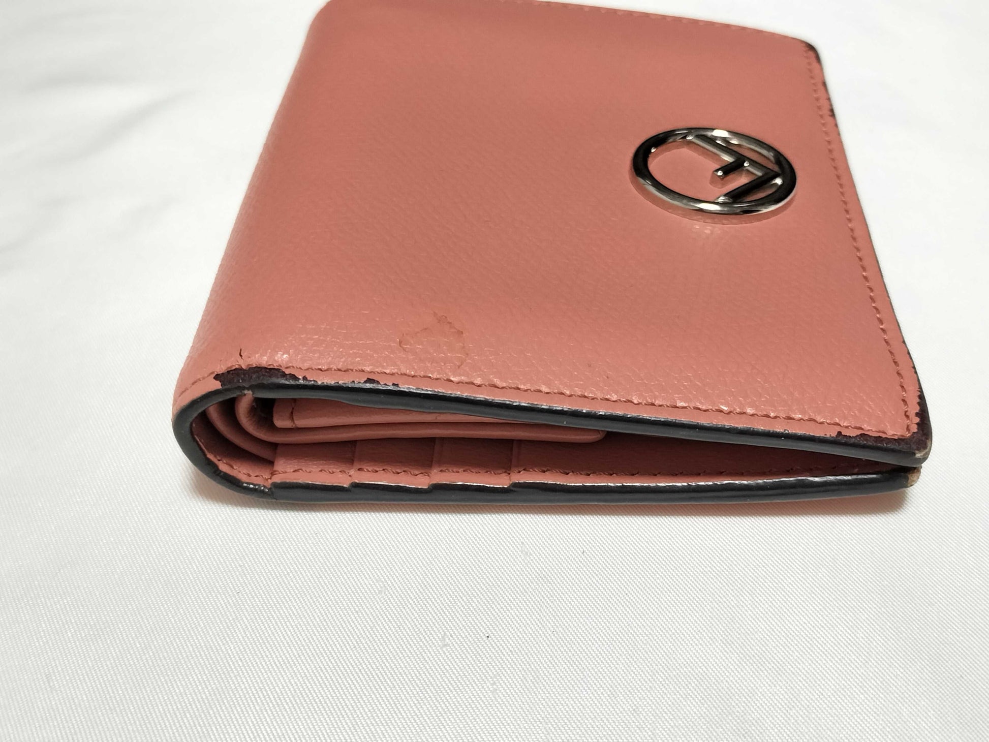 FENDI F is bifold wallet