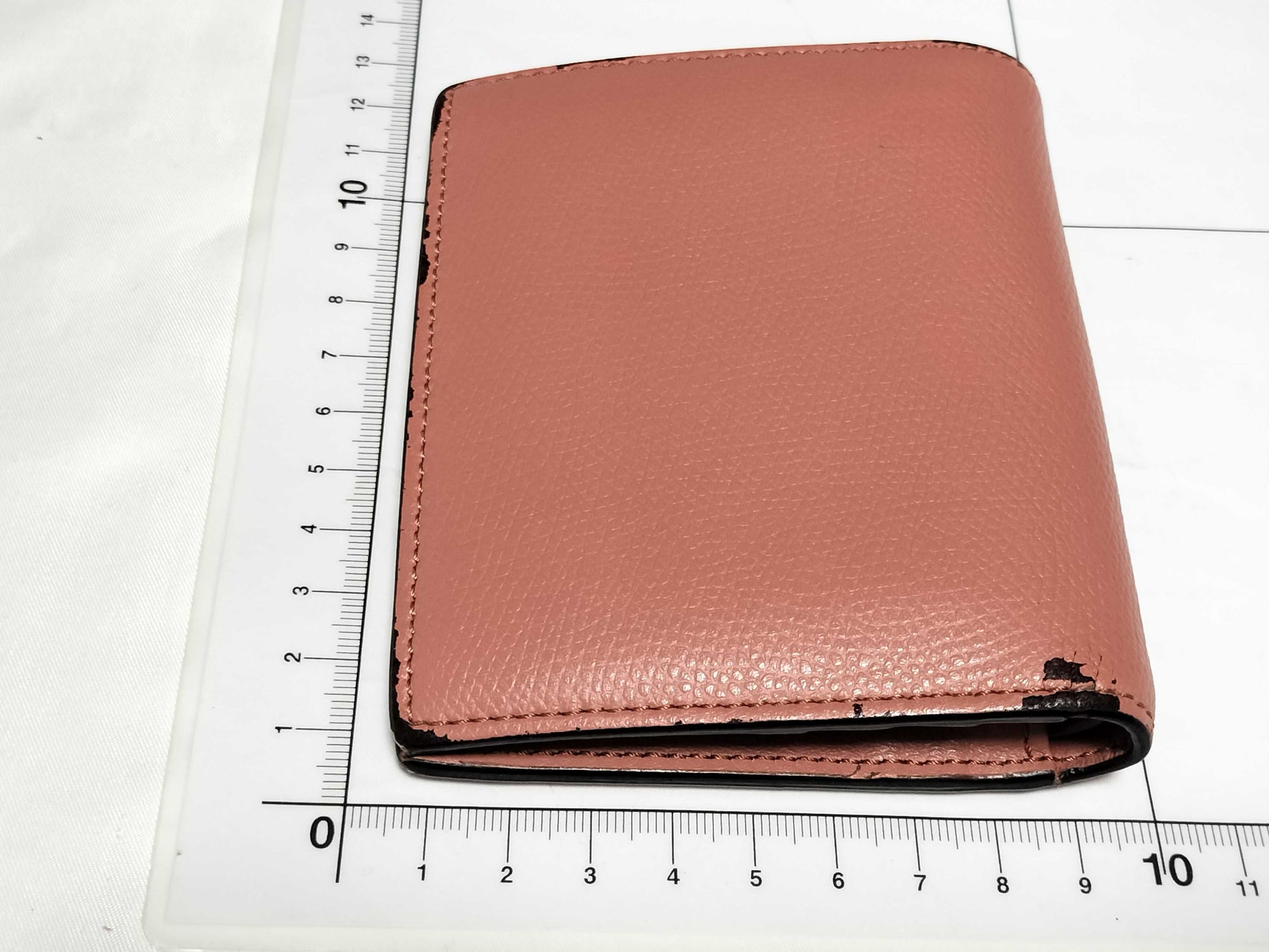 FENDI F is bifold wallet