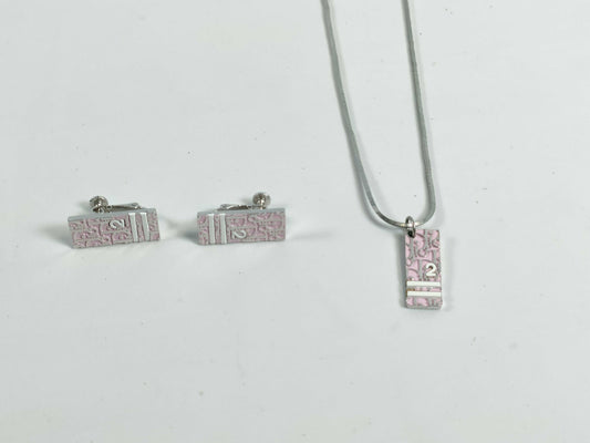 Dior logo necklace, earrings, plate, Trotter accessories, accessories collection 