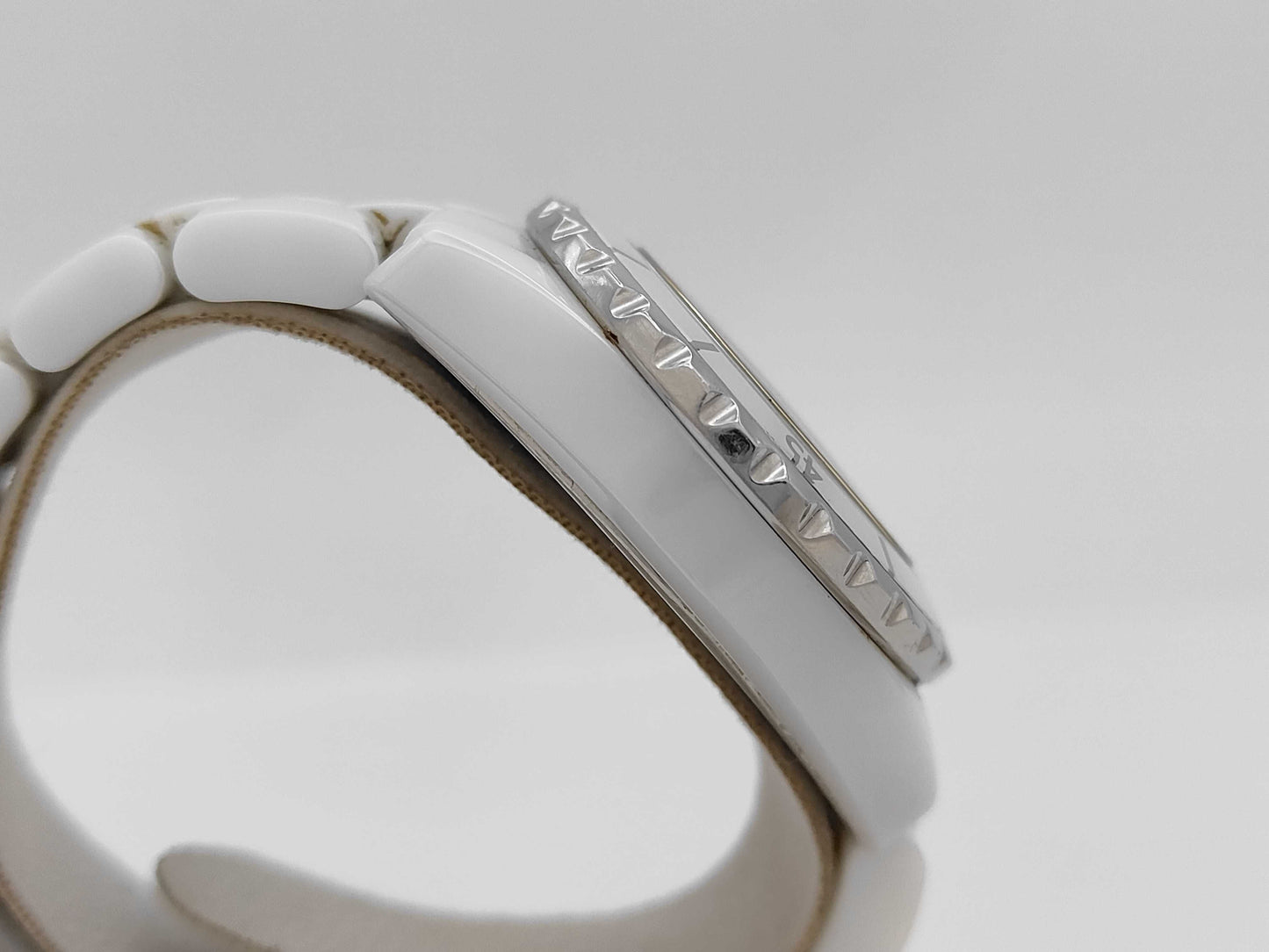 CHANEL J12 H0968 Quartz White Dial Boys' Watch