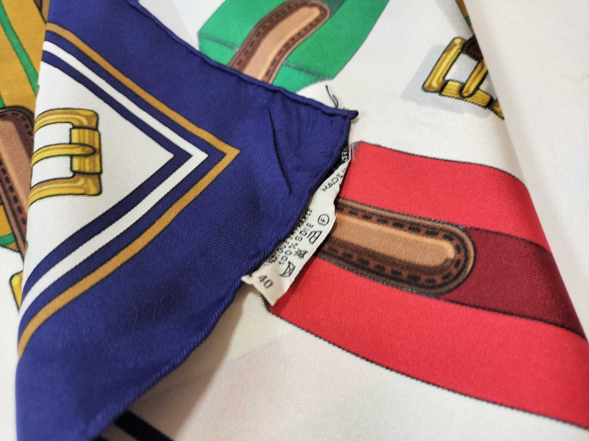 HERMES Carre Shoulder Strap Scarf