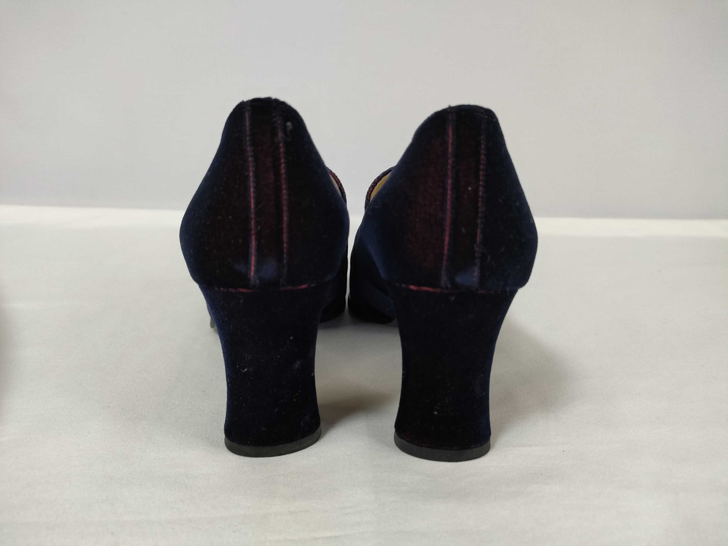 Yves Saint Laurent suede pumps
