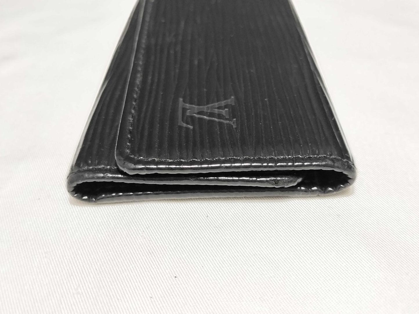 LOUIS VUITTON Epi Multicle 4 Key Case/Key Holder