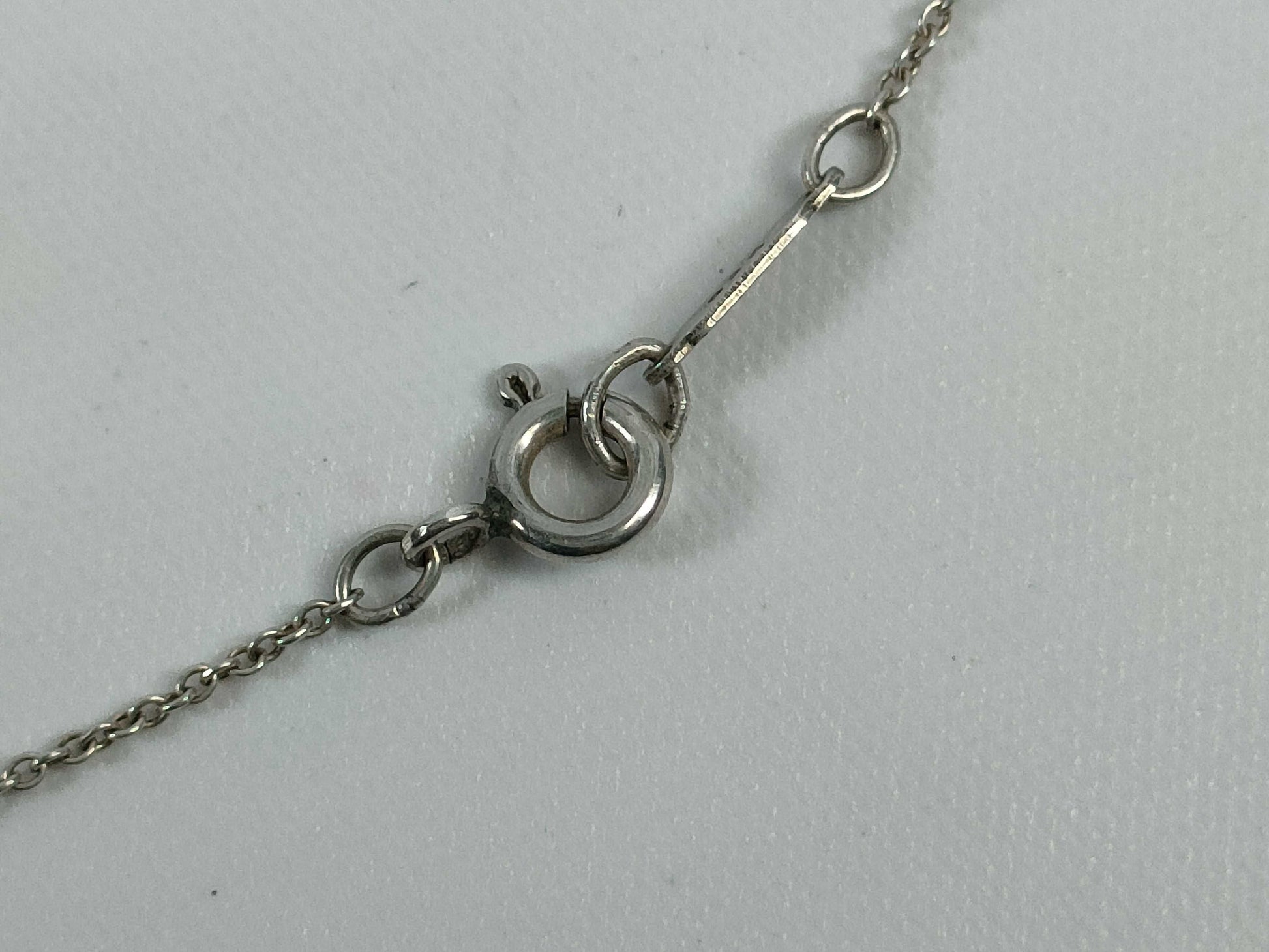 Tiffany & Co. Ribbon SV925 2.6g Necklace