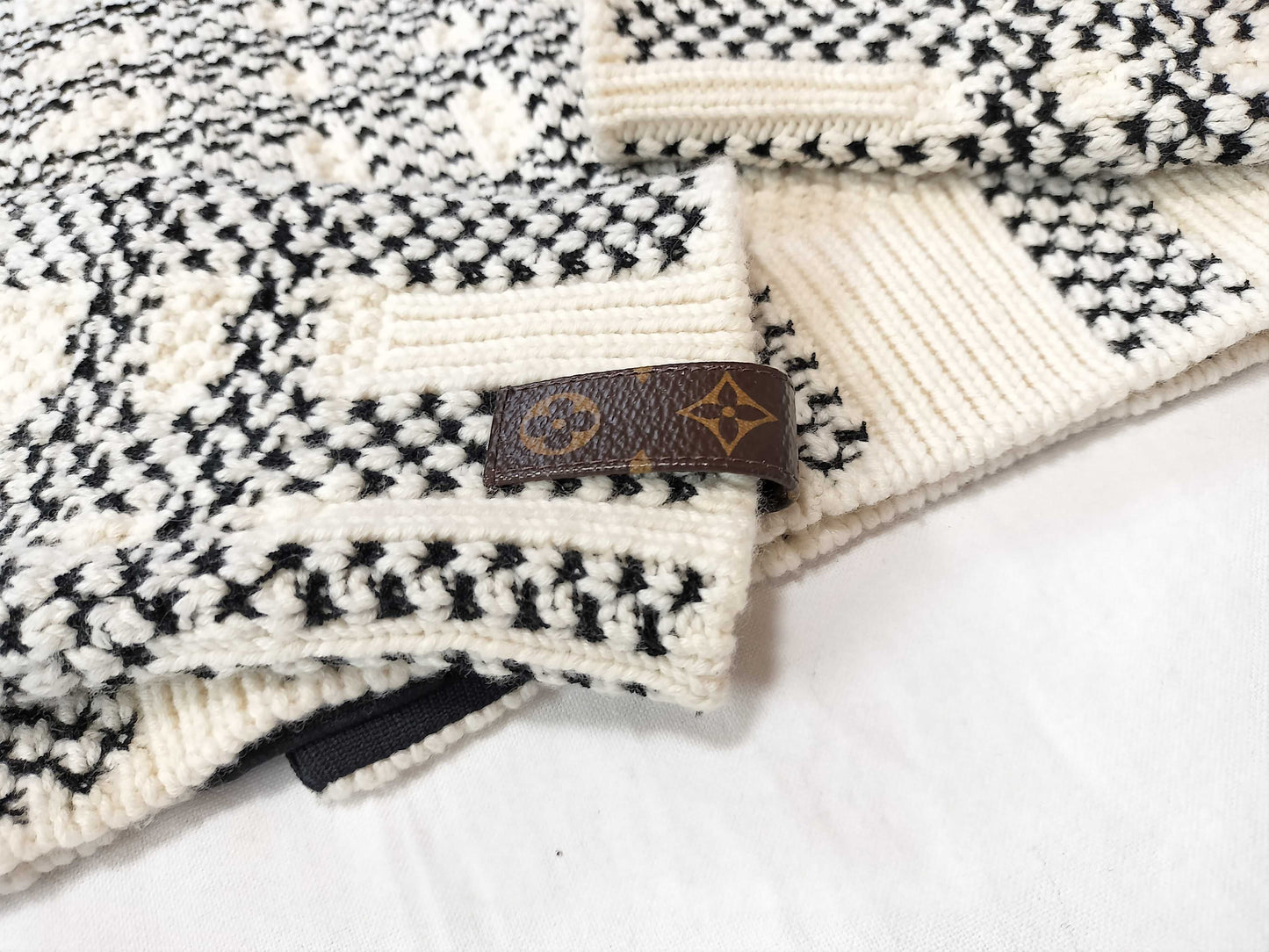 LOUIS VUITTON Graphic/Cardigan FMKC08LP5 Cardigan