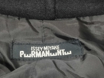 ISSEY MIYAKE Permanent Coat Coat