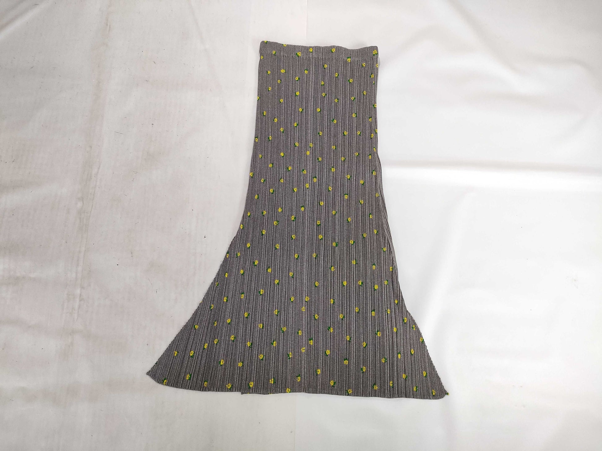 ISSEY MIYAKE Pleats Please Slit Skirt GY/YE Floral Print Skirt