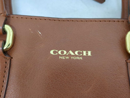 COACH 2-piece shoulder bag