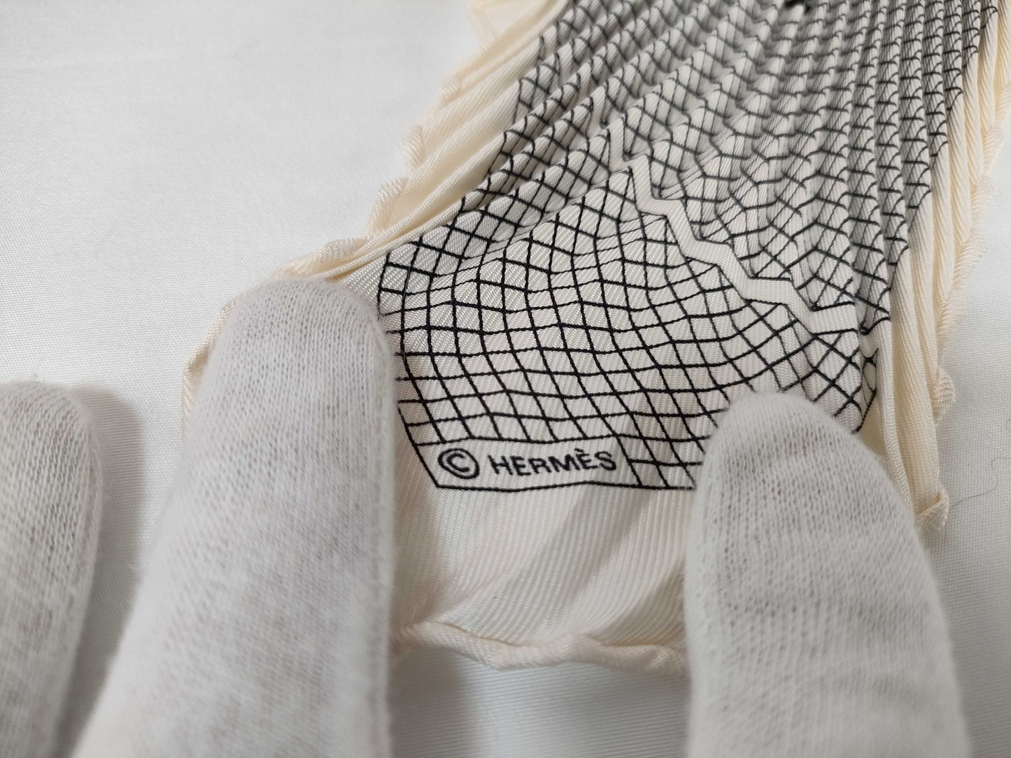 HERMES Carre Pleated Carre Black White Scarf