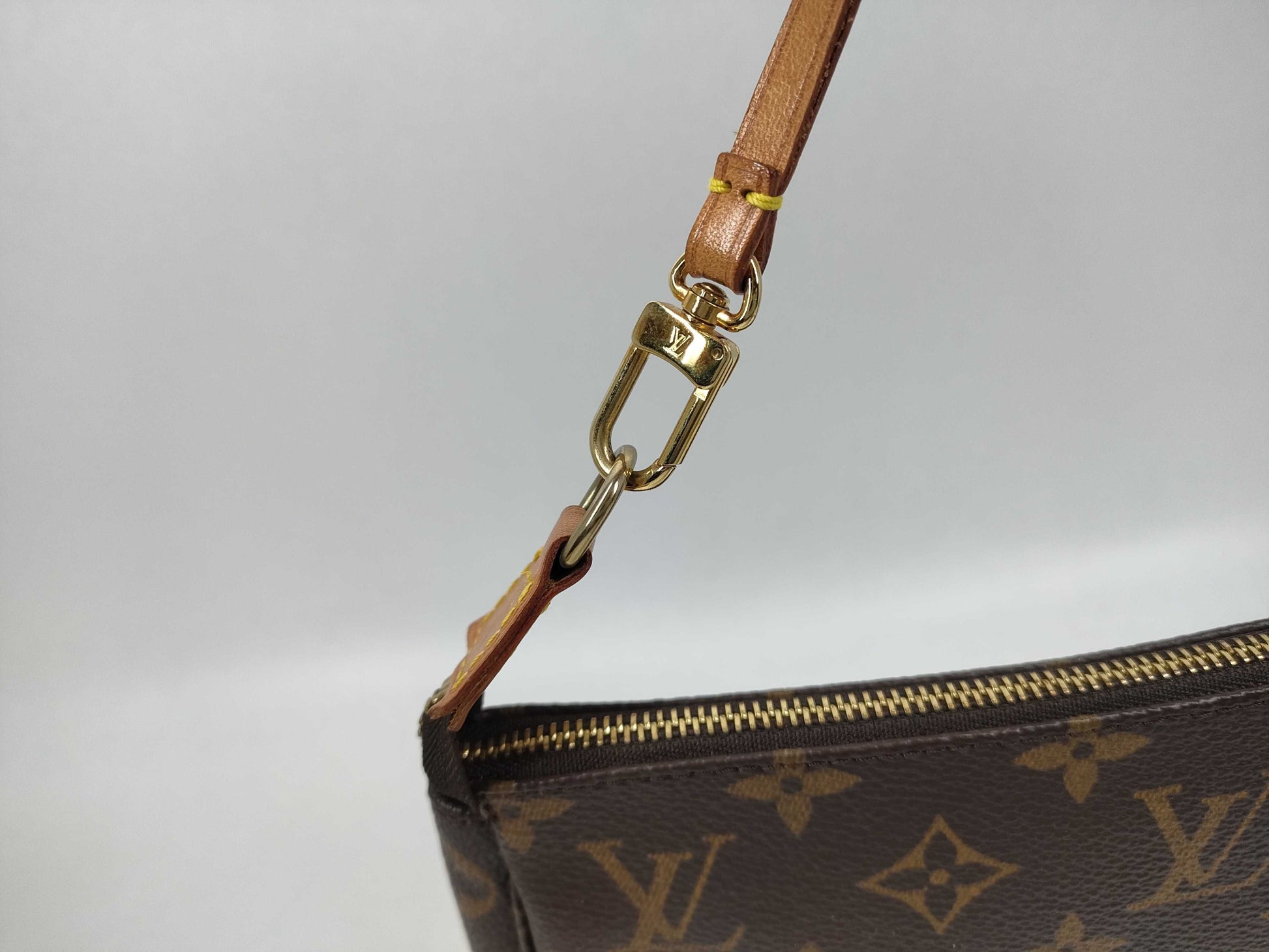LOUIS VUITTON Monogram M40712 Pochette Accessoires Pouch