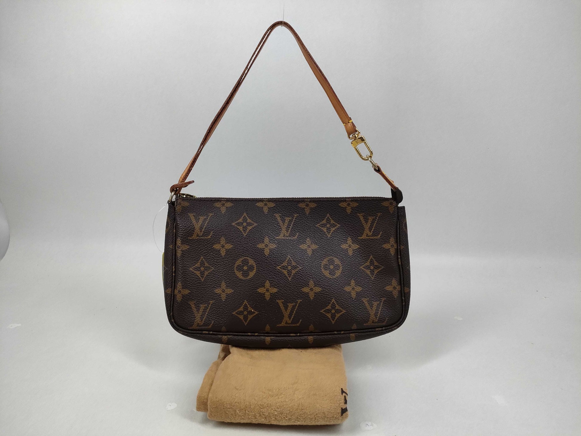 LOUIS VUITTON Monogram M40712 Pochette Accessoires Pouch