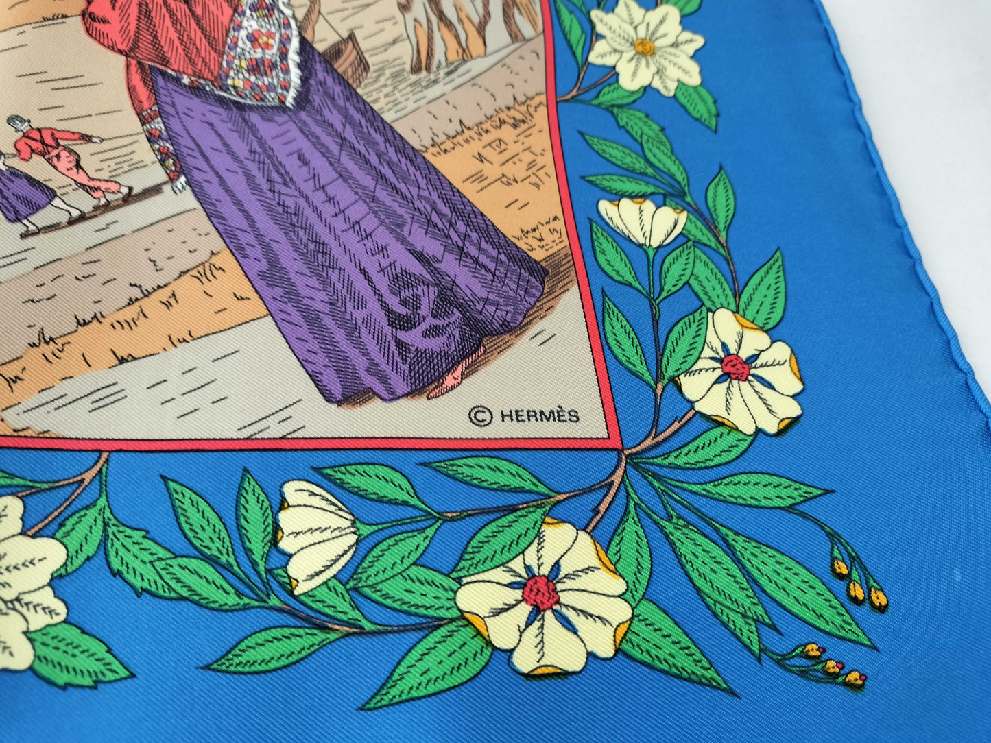 HERMES Carre COSTUMES DES DEPARTEMENTS Scarf