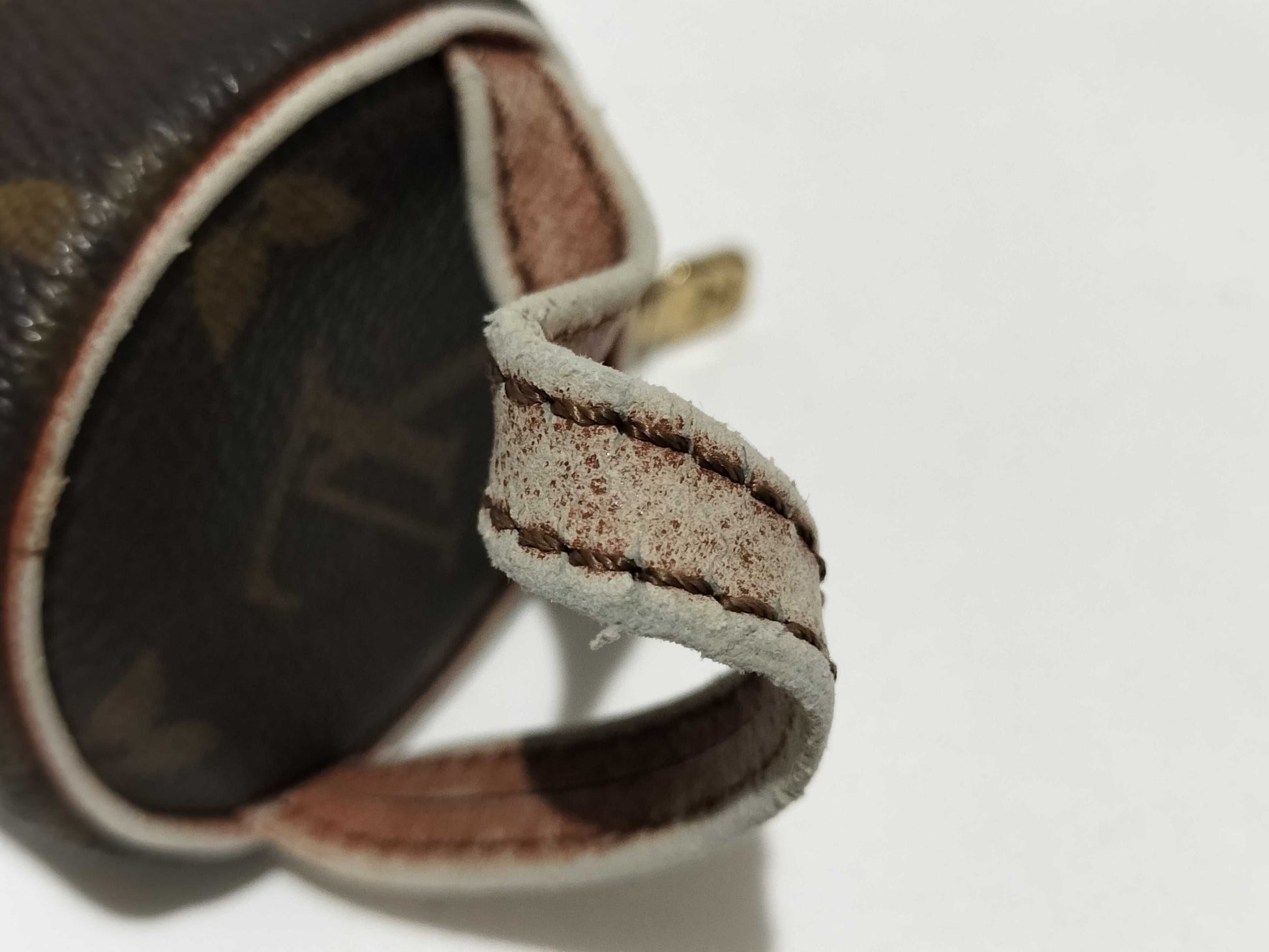 LOUIS VUITTON Monogram Golf Ball Case Etui Trois Other Accessories