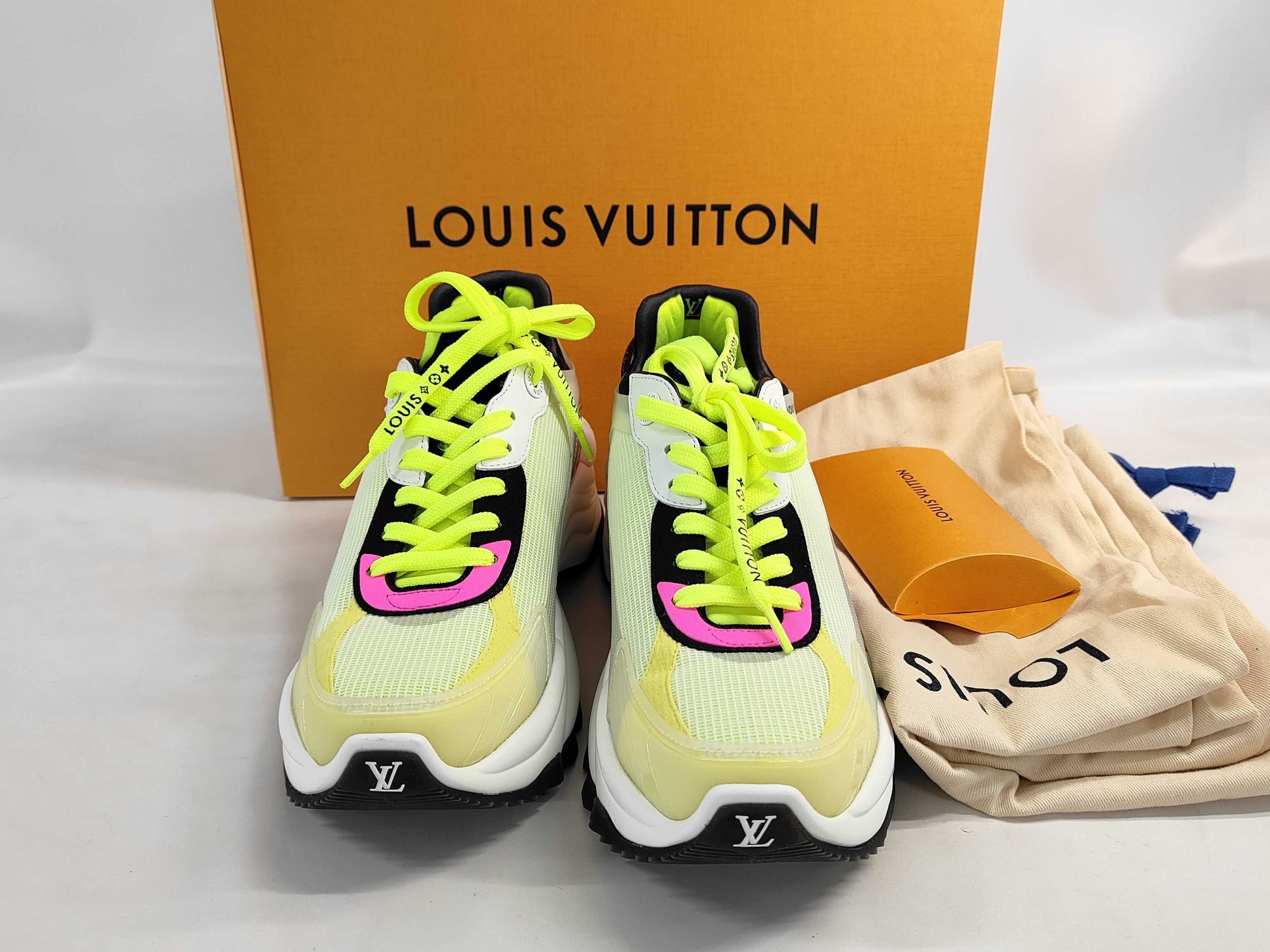 LOUIS VUITTON Run 55 Sneakers