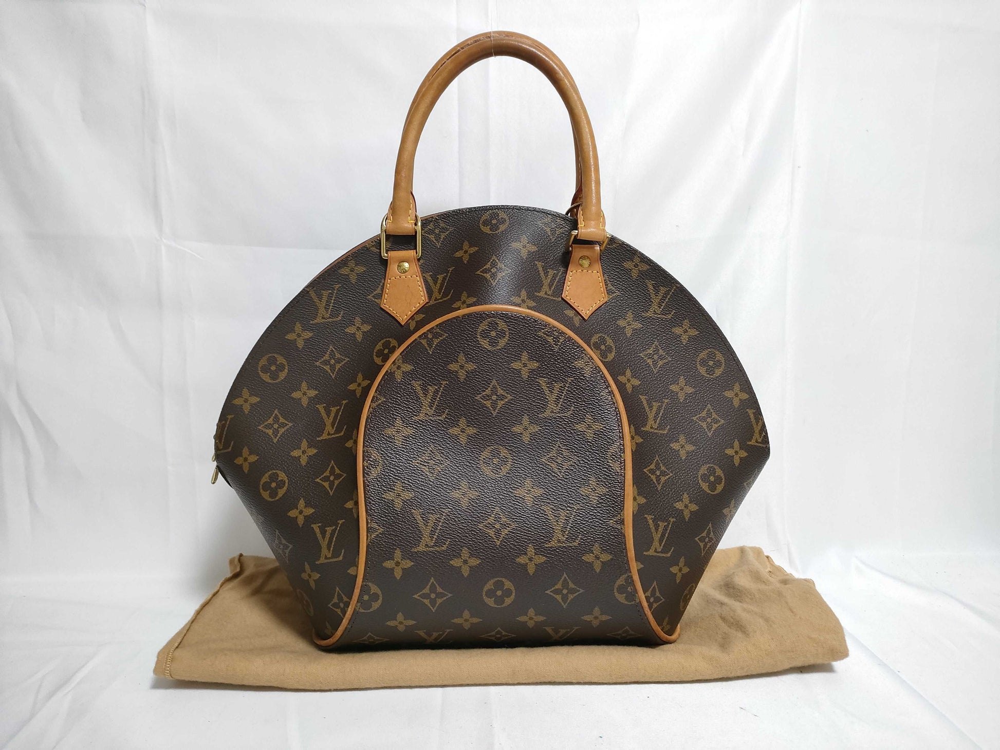 LOUIS VUITTON Monogram M51126 Ellipse MM Handbag