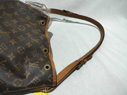 LOUIS VUITTON Monogram M42224 Noe Shoulder Bag