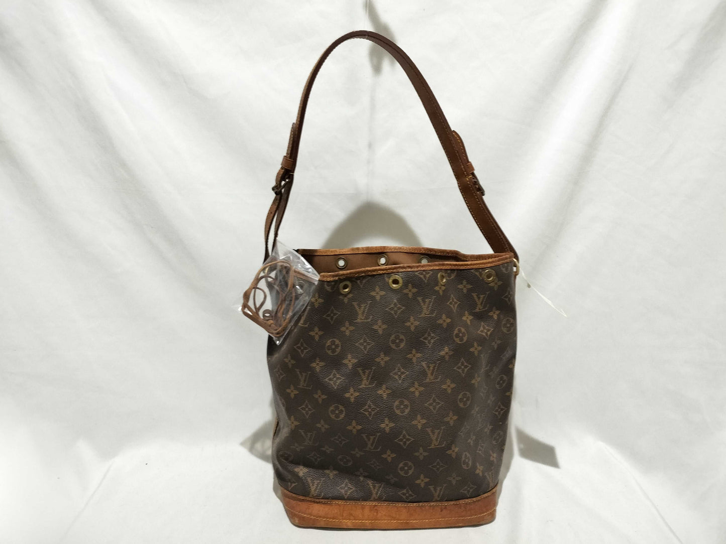 LOUIS VUITTON Monogram M42224 Noe Shoulder Bag