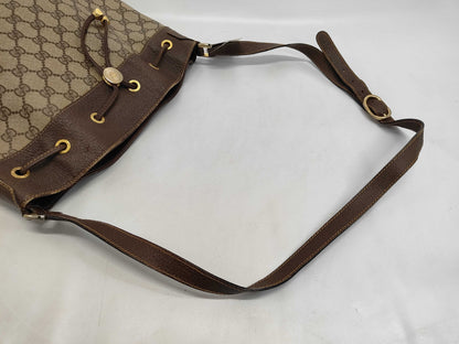 GUCCI GG Supreme Old Gucci Sherry Line Drawstring Shoulder Bag