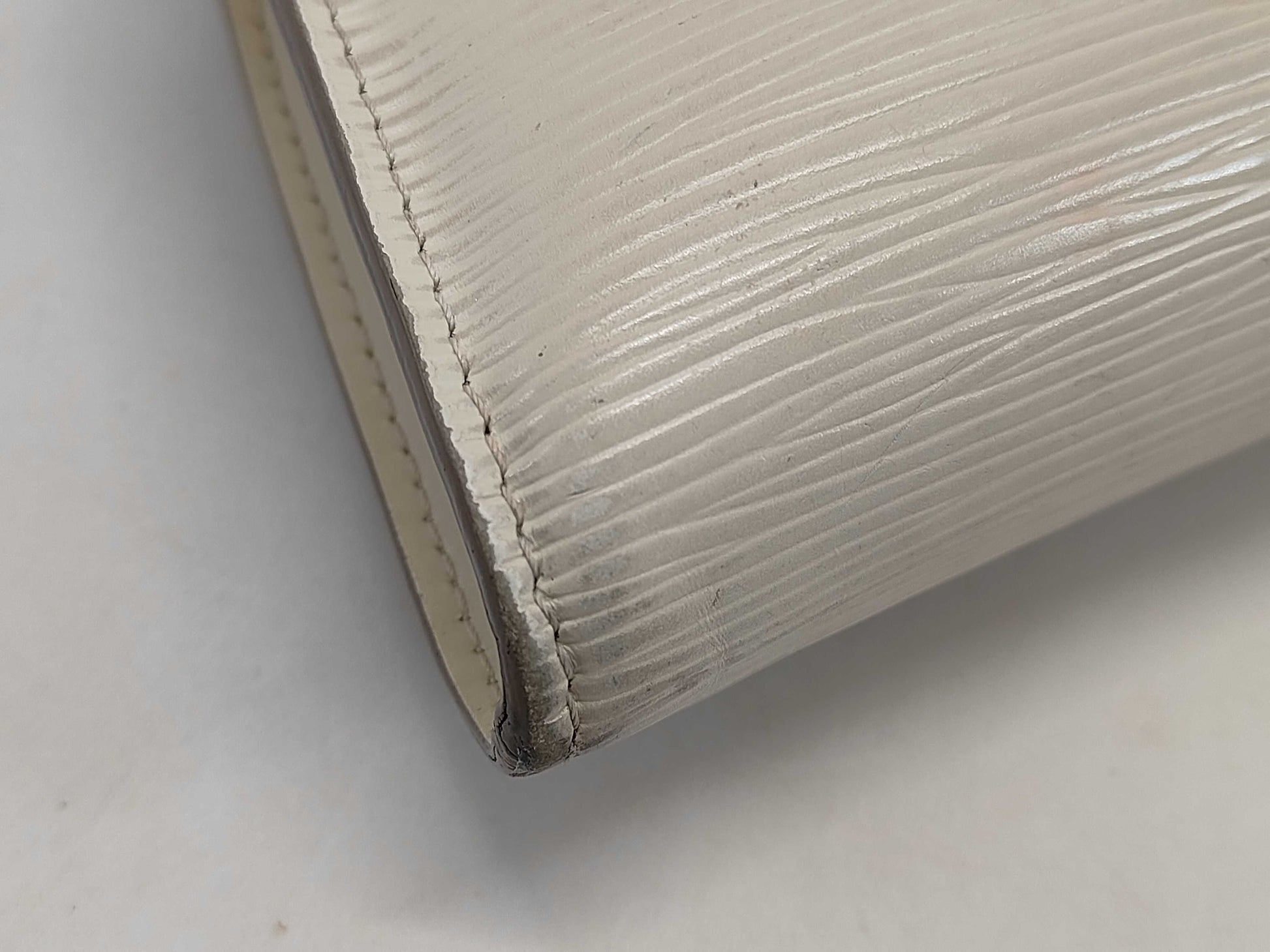 LOUIS VUITTON Epi Pochette Accessoires Bag