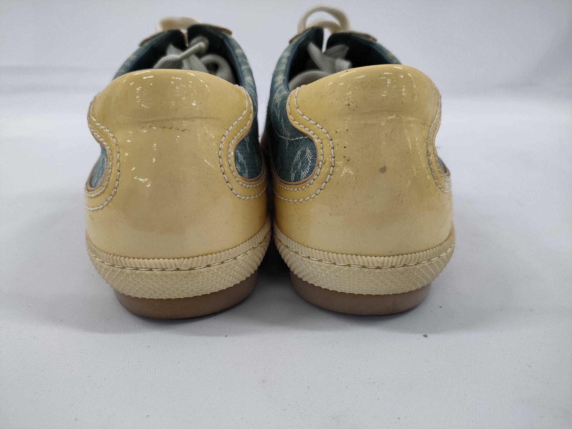 LOUIS VUITTON low-top sneakers