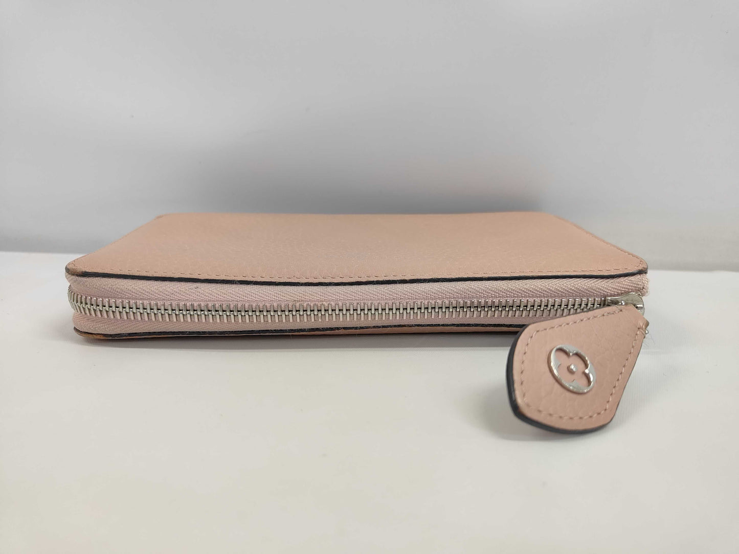 LOUIS VUITTON Taurillon Comete Portefeuille Wallet