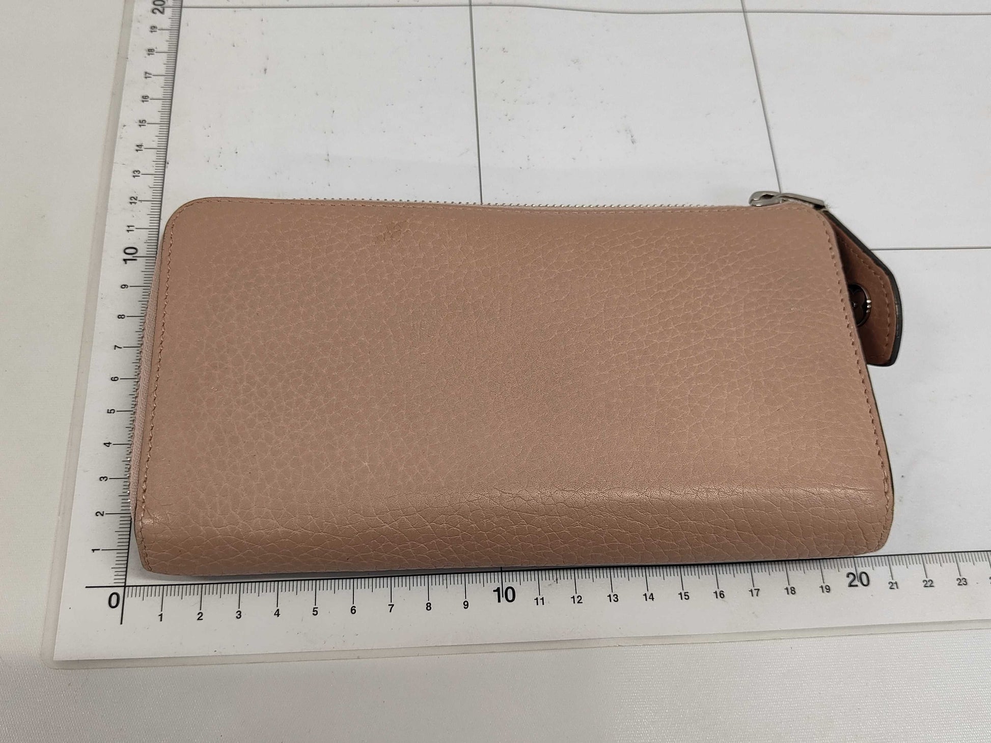 LOUIS VUITTON Taurillon Comete Portefeuille Wallet