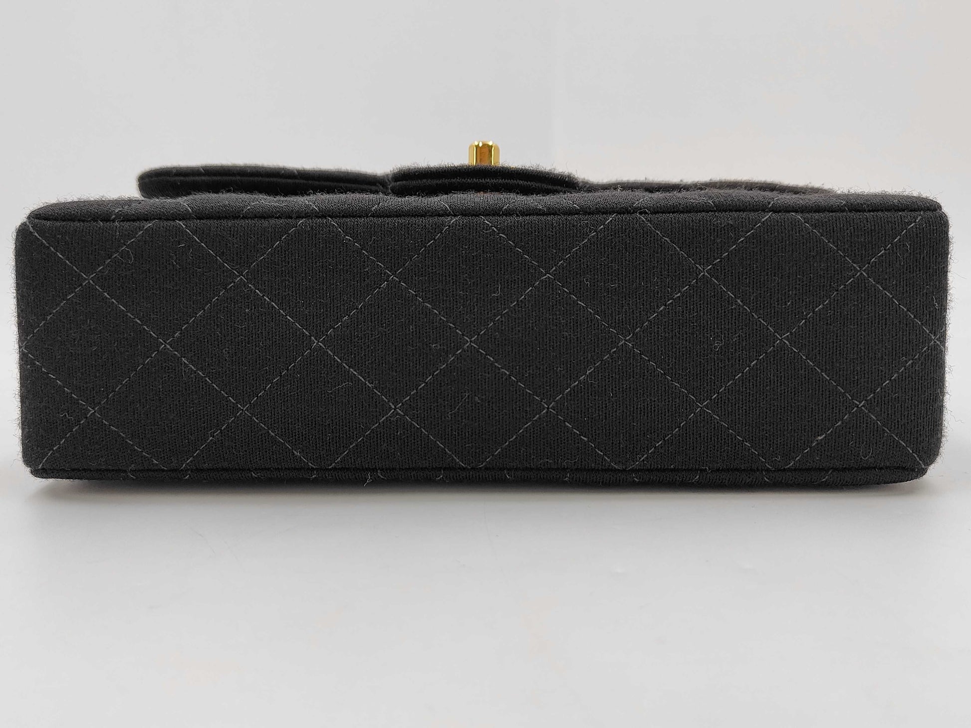 CHANEL Jersey Matelasse 25 Gold Hardware Shoulder Bag